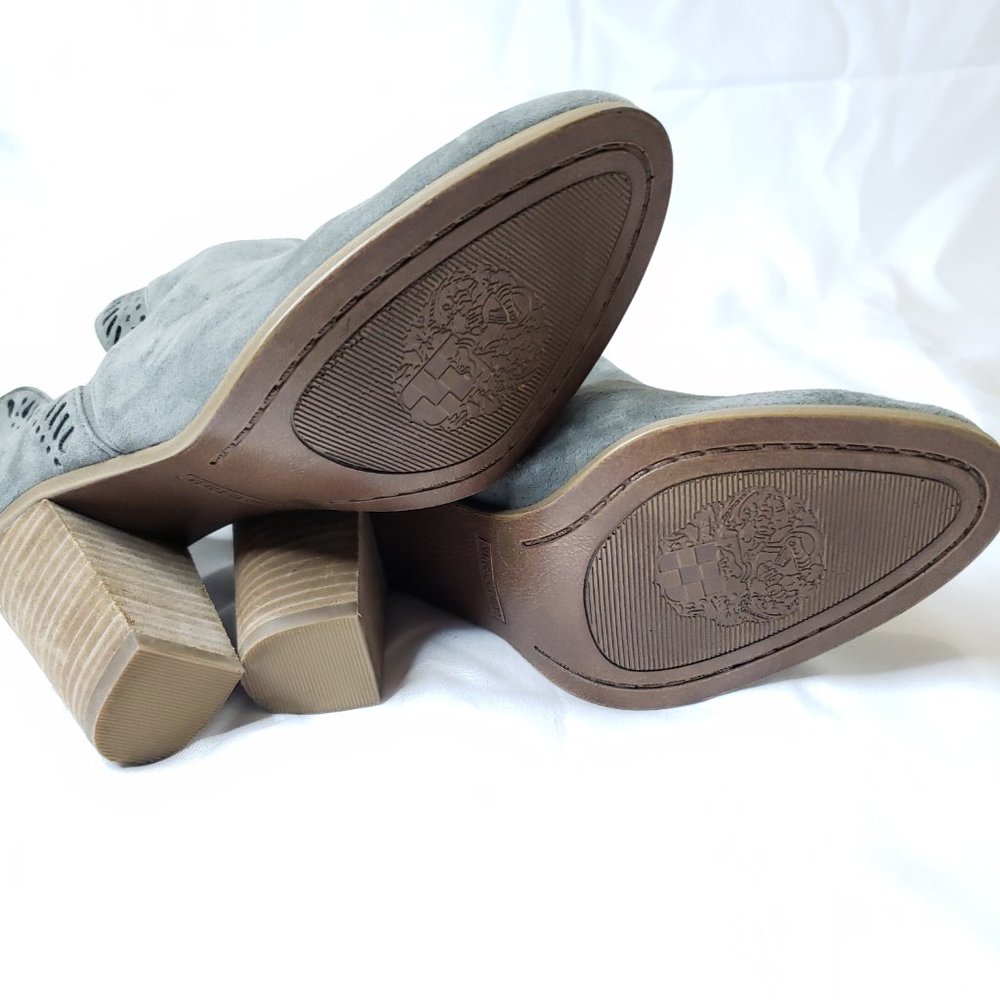 Vince Camuto Fileana Gray Suede Shaft Ankle Booties Size 5.5 - Picture 3 of 10